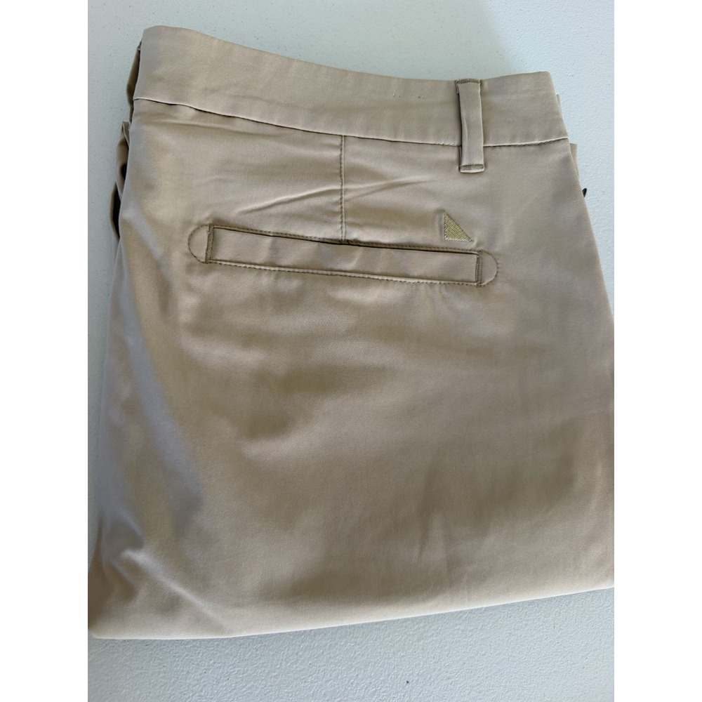 NWOT UNTUCKit Men's 35x32 Tan Polyester Slim Tapered Flat Front Traveler Pants